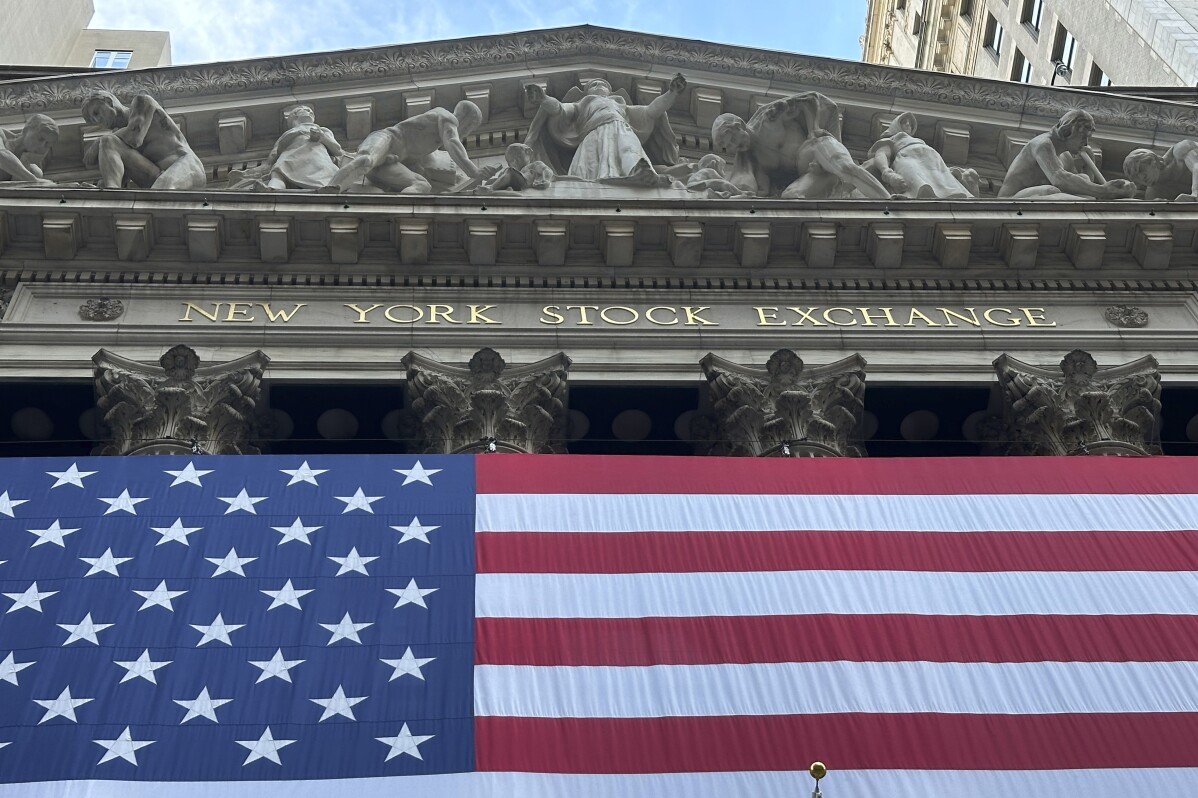 Mercato azionario oggi: Wall Street colpisce i massimi mentre un'economia in rallentamento rafforza le speranze di tassi più bassi